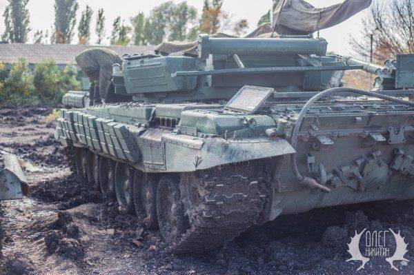 Вариант тюнинга Т-72Б с "Контактом-5" от "Дизеля" Вариант тюнинга Т-72Б с "Контактом-5" от "Дизеля"