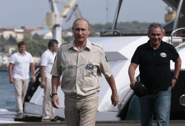 В Крыму появится памятник Путину. Президент РФ будет в образе капитана корабля В Крыму появится памятник Путину. Президент РФ будет в образе капитана корабля