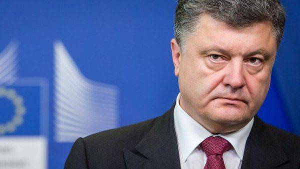 Порошенко продлил ограничительные меры против России Порошенко продлил ограничительные меры против России