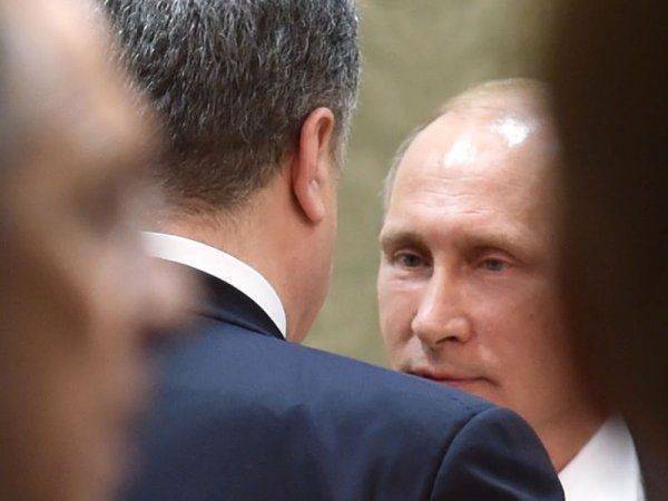 Песков рассказал, на каких тонах общались Путин и Порошенко в Берлине Песков рассказал, на каких тонах общались Путин и Порошенко в Берлине