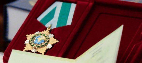 Дружба вопреки: президент РФ наградил Кустурицу орденом Дружбы Дружба вопреки: президент РФ наградил Кустурицу орденом Дружбы