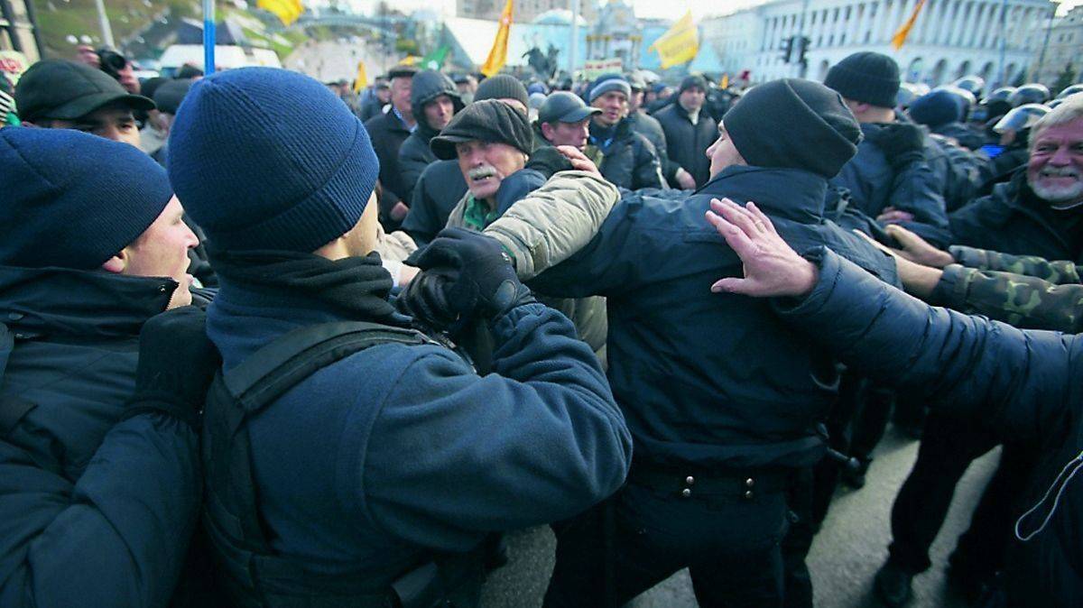 "Есть договоренность, чтобы их не разгоняли". Киев встряхнет месяц протестов "Есть договоренность, чтобы их не разгоняли". Киев встряхнет месяц протестов