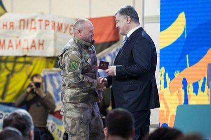 Ярош содает для Порошенко частную армию Ярош содает для Порошенко частную армию