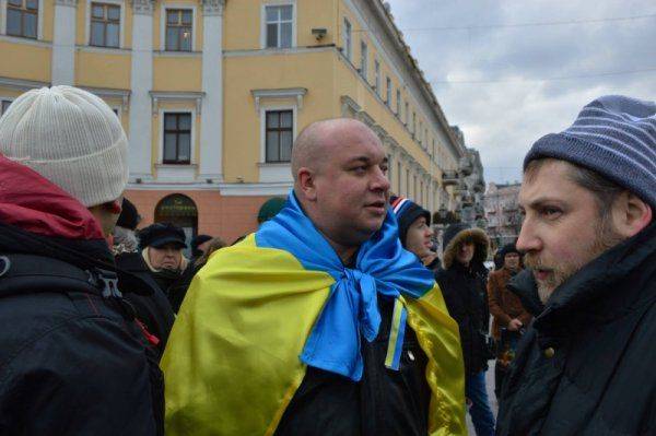 «Гыдность» нищеброда. Самые ярые поборники «новой Украины» бегут из неё в числе первых «Гыдность» нищеброда. Самые ярые поборники «новой Украины» бегут из неё в числе первых