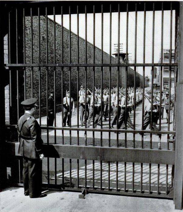 Штрафбаты – передовые отряды западной демократии Штрафбаты – передовые отряды западной демократии