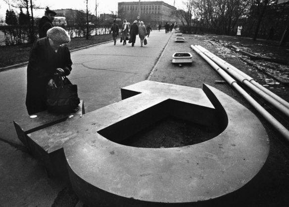 25 лет назад не стало моей Родины – СССР. А без нее – как мне существовать? 25 лет назад не стало моей Родины – СССР. А без нее – как мне существовать?