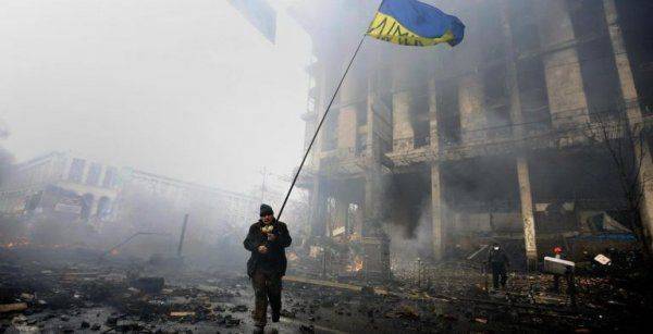 С 1 января на улицу начнут массово выбрасывать украинскиих врачей и учителей С 1 января на улицу начнут массово выбрасывать украинскиих врачей и учителей