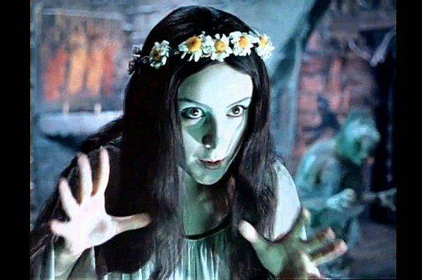 Атака кружевными трусиками Атака кружевными трусиками