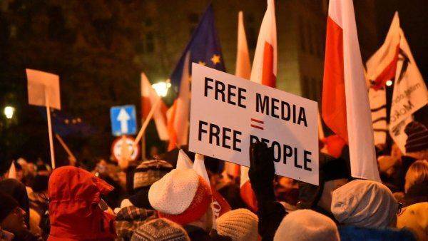 «Качиньский улыбался, пока полиция разгоняла народ» «Качиньский улыбался, пока полиция разгоняла народ»