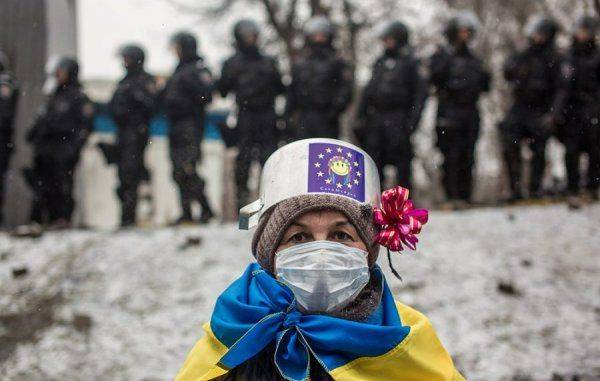 Спасти все не получится. Почему украинцы обналичивают счета? Спасти все не получится. Почему украинцы обналичивают счета?