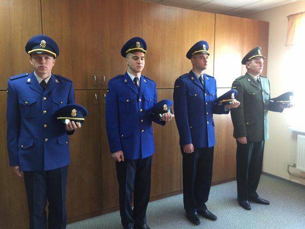 Новая форма украинских "карабинеров" Новая форма украинских "карабинеров"