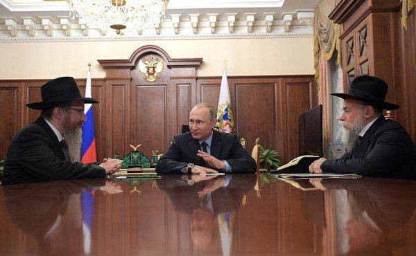 Экватор Хануки: президент РФ принял в Кремле Берла Лазара и Александра Бороду