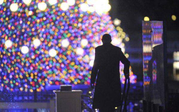 Обама «нагадил» под кремлевской елкой Обама «нагадил» под кремлевской елкой