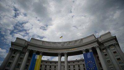 Украина и Польша: новый виток сложных отношений Украина и Польша: новый виток сложных отношений