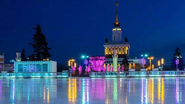 Немецкое ТВ шокировала красота рождественских празднований в Москве Немецкое ТВ шокировала красота рождественских празднований в Москве