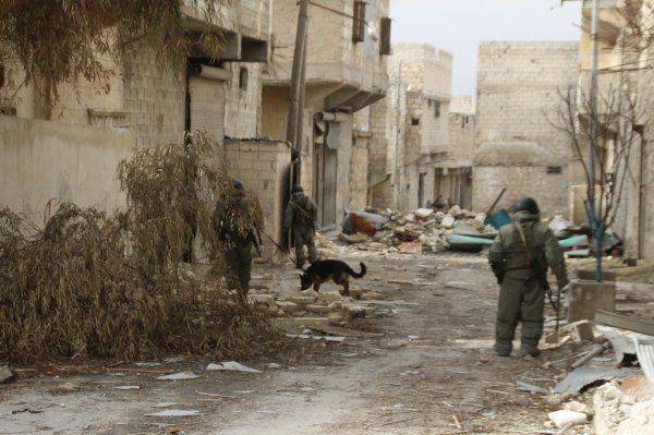 Российские саперы предотвратили мощный взрыв на складе в Алеппо Российские саперы предотвратили мощный взрыв на складе в Алеппо