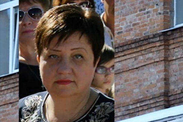 СБУ не спит. В Черкассах учителя уволили за «пропаганду советской власти» СБУ не спит. В Черкассах учителя уволили за «пропаганду советской власти»