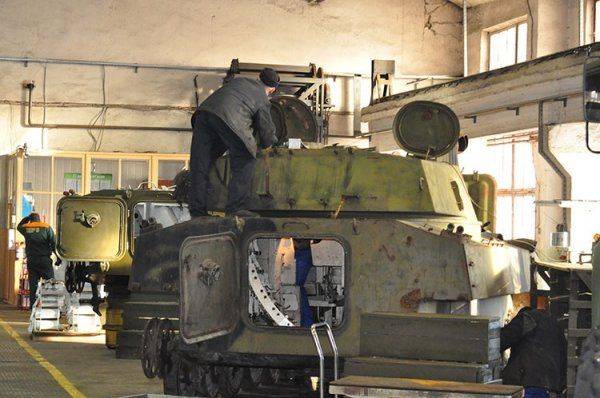 Фоторепортаж с ГП «Шепетовский ремонтный»: 2С3М «Акация»,2С5 «Гиацинт-С»,2С19 «Мста-С» Фоторепортаж с ГП «Шепетовский ремонтный»: 2С3М «Акация»,2С5 «Гиацинт-С»,2С19 «Мста-С»