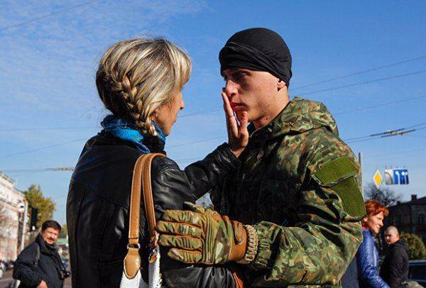 Почему украинские силовики боятся носить камуфляж на гражданке Почему украинские силовики боятся носить камуфляж на гражданке