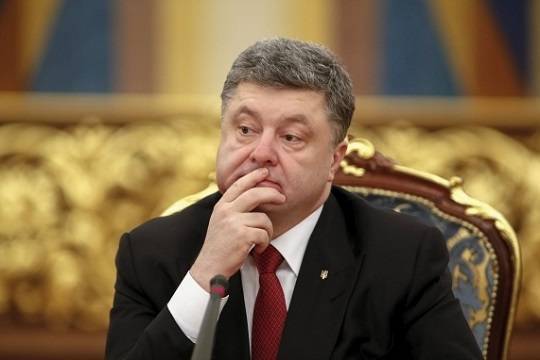 Жадный кондитер смог «достать» всех: Смещение Петра Порошенко согласовано с Вашингтоном и Москвой Жадный кондитер смог «достать» всех: Смещение Петра Порошенко согласовано с Вашингтоном и Москвой