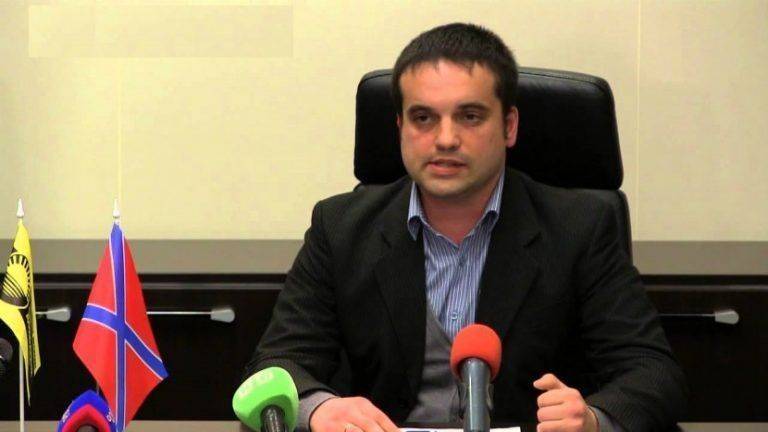 Через несколько часов ДНР обретет экономическую независимость от Украины — донецкий депутат Через несколько часов ДНР обретет экономическую независимость от Украины — донецкий депутат