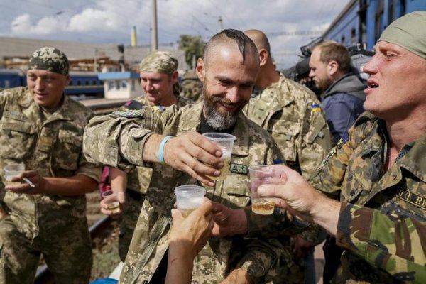 «300 украинских спартанцев» доведут Порошенко до «психушки» «300 украинских спартанцев» доведут Порошенко до «психушки»