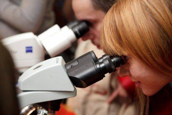 Президент РФ подписал указ о поощрении молодых ученых Президент РФ подписал указ о поощрении молодых ученых