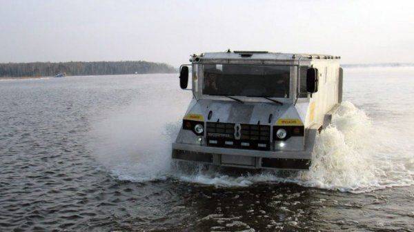 Российский вездеход-амфибия «Бурлак» выехал на первые испытания Российский вездеход-амфибия «Бурлак» выехал на первые испытания