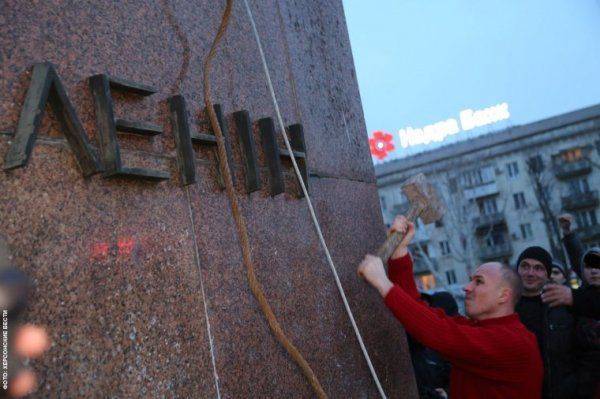 Кто ты такой? Активисты майдана теперь журналисты в ДНР Кто ты такой? Активисты майдана теперь журналисты в ДНР