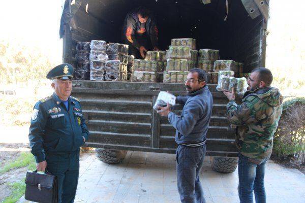 Гуманитарный груз из Армении перевезен в Латакию для раздачи сирийским семьям Гуманитарный груз из Армении перевезен в Латакию для раздачи сирийским семьям