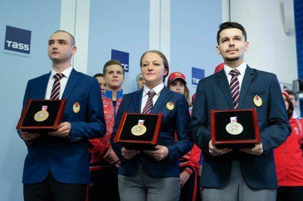В Москве состоялась презентация официальной формы российской сборной на Всемирных военных играх 2017 В Москве состоялась презентация официальной формы российской сборной на Всемирных военных играх 2017