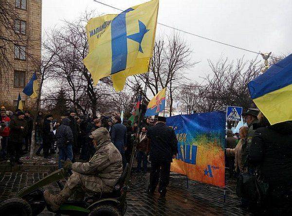 Киев: Марш вялых «деоккупантов» Крыма Киев: Марш вялых «деоккупантов» Крыма