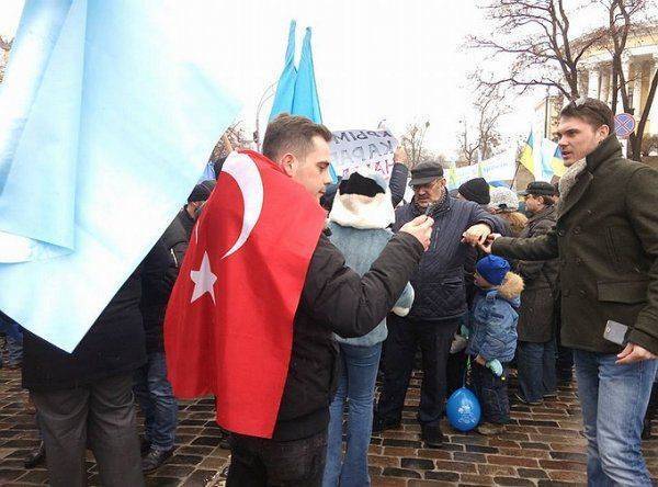 Киев: Марш вялых «деоккупантов» Крыма Киев: Марш вялых «деоккупантов» Крыма
