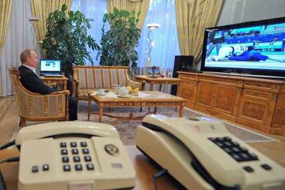 Западные спецслужбы разочарованы: Путина прослушать невозможно Западные спецслужбы разочарованы: Путина прослушать невозможно
