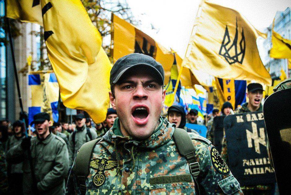 Украинские радикалы бросаются громкими угрозами. Чего ждать Украине? Украинские радикалы бросаются громкими угрозами. Чего ждать Украине?