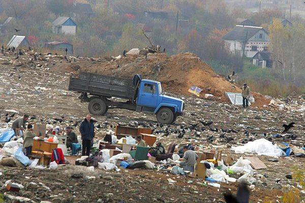 Хоп, мусорок: бытовые отходы из Львова продолжают «ароматные» гастроли по Украине Хоп, мусорок: бытовые отходы из Львова продолжают «ароматные» гастроли по Украине