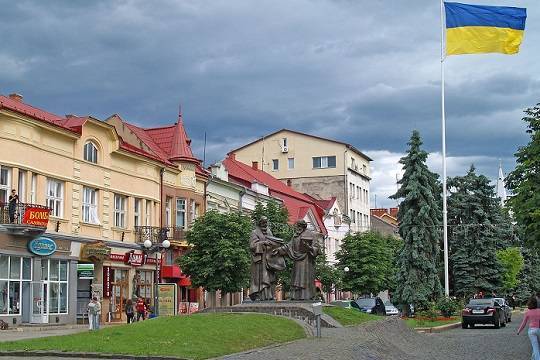 Венгрия создаёт на Украине национальную автономию Венгрия создаёт на Украине национальную автономию