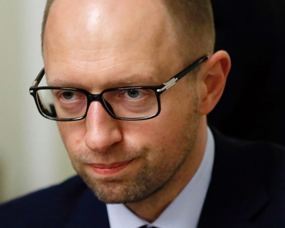 Почему Яценюк оказался в международном розыске? Почему Яценюк оказался в международном розыске?