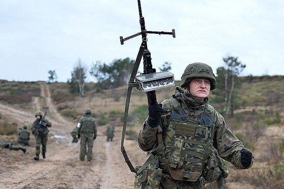 НАТО не скрывает: Россия враг потому, что посмела стать державой НАТО не скрывает: Россия враг потому, что посмела стать державой