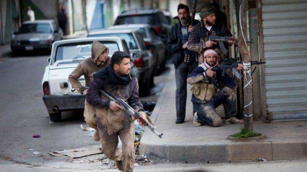 Сирийская армия теснит ИГ все дальше от Пальмиры Сирийская армия теснит ИГ все дальше от Пальмиры