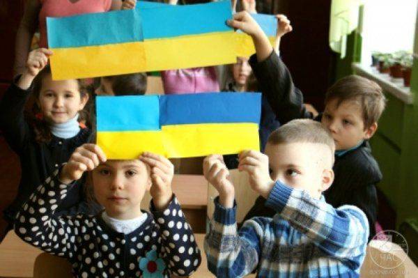 Бесплатные обеды в школах получат только дети героев АТО и ветеранов Майдана Бесплатные обеды в школах получат только дети героев АТО и ветеранов Майдана