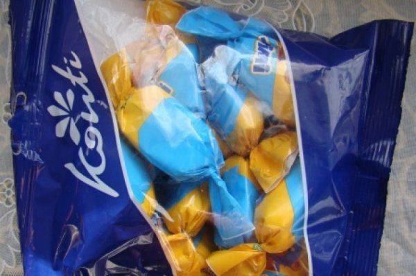8 марта в Крыму и жовто-блакитный привет от Оппоблока 8 марта в Крыму и жовто-блакитный привет от Оппоблока