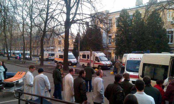 В киевский госпиталь привезли «тяжелых» АТОшников В киевский госпиталь привезли «тяжелых» АТОшников