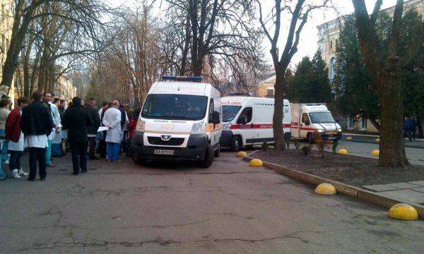 В киевский госпиталь привезли «тяжелых» АТОшников В киевский госпиталь привезли «тяжелых» АТОшников