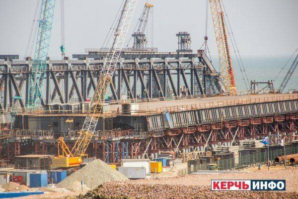 В Сети появились свежие фотографии строительства Керченского моста В Сети появились свежие фотографии строительства Керченского моста