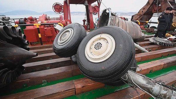 Разные версии гибели Ту-154 под Сочи все больше противоречат друг другу Разные версии гибели Ту-154 под Сочи все больше противоречат друг другу