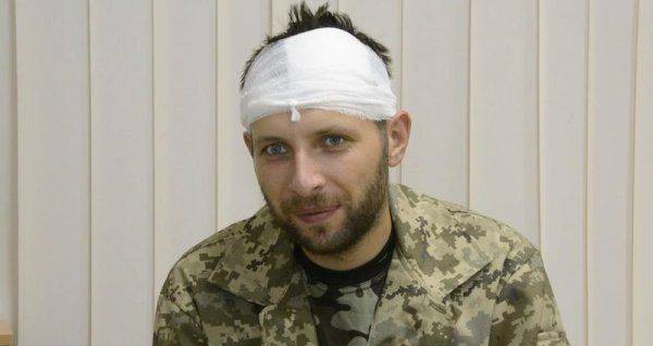 Полиция открыла стрельбу, побила и потравила газом Парасюка Полиция открыла стрельбу, побила и потравила газом Парасюка