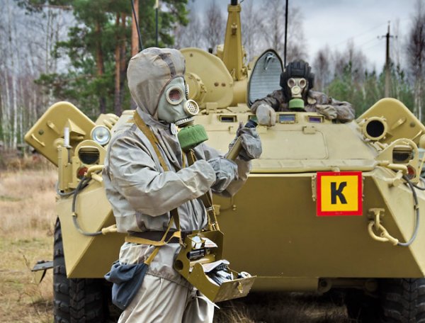 Военные и местные жители: горящая Балаклея поражена радиацией Военные и местные жители: горящая Балаклея поражена радиацией