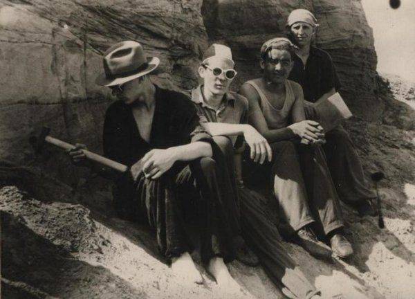 Россия сегодня отмечает день геолога Россия сегодня отмечает день геолога