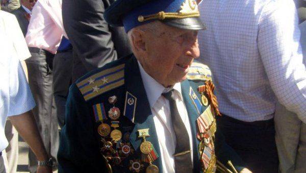 На Украине хотят посадить 93-летнего ветерана КГБ, ликвидировавшего гитлеровского пособника На Украине хотят посадить 93-летнего ветерана КГБ, ликвидировавшего гитлеровского пособника
